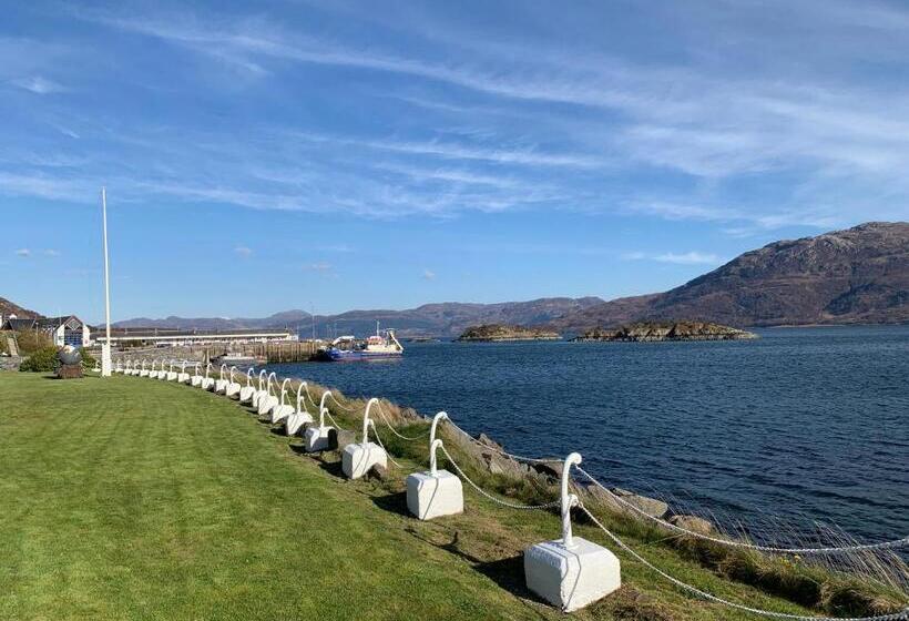 Lochalsh Hotel With Views To The Beautiful Isle Of Skye