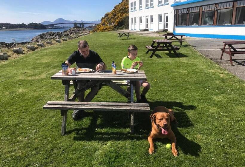 Lochalsh Hotel With Views To The Beautiful Isle Of Skye