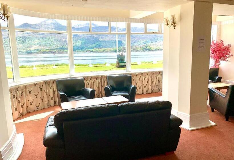 Lochalsh Hotel With Views To The Beautiful Isle Of Skye
