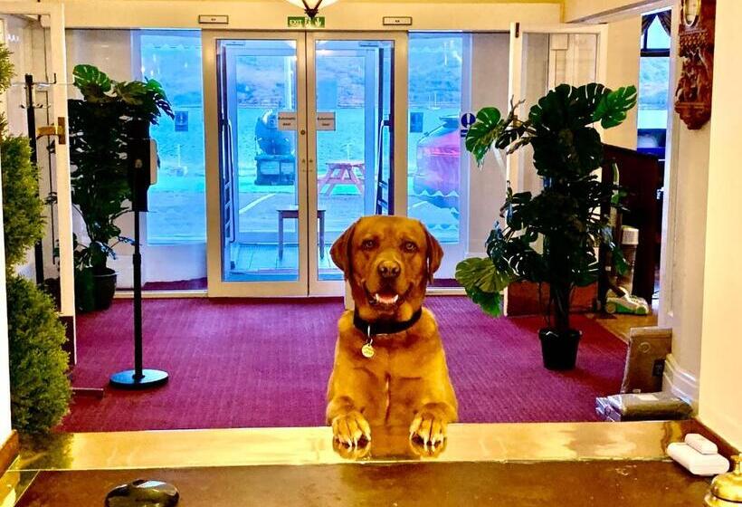 Lochalsh Hotel With Views To The Beautiful Isle Of Skye