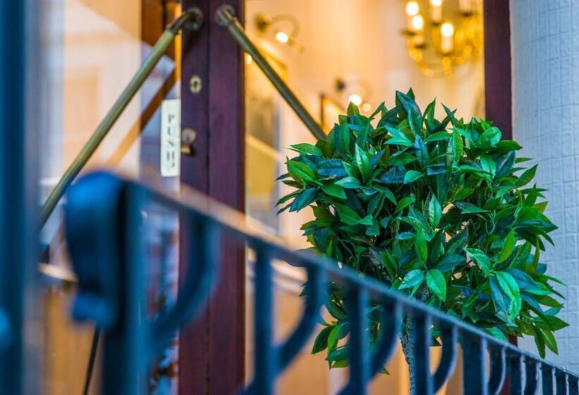 فندق London Town