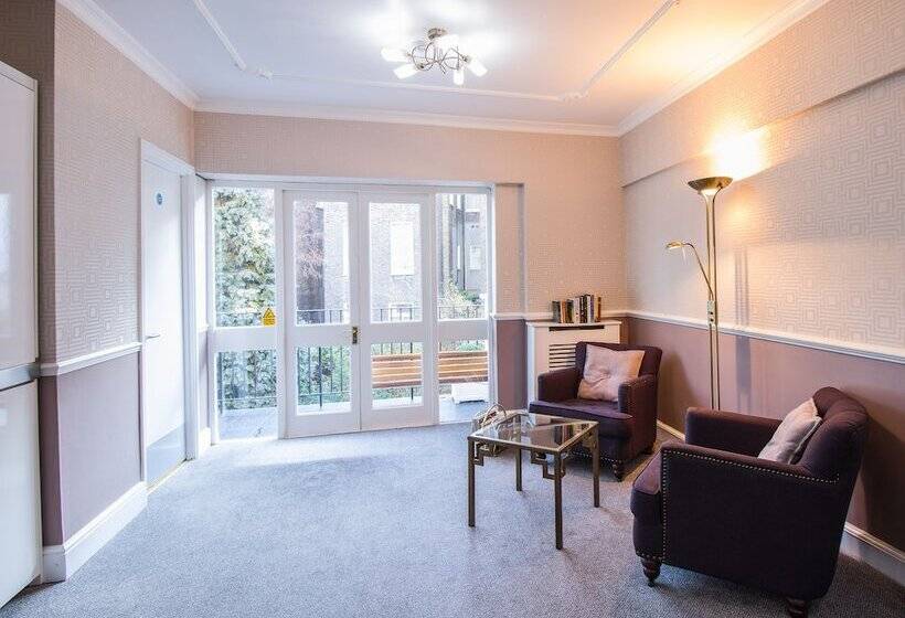 فندق London Town