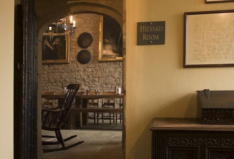 Отель Lord Crewe Arms