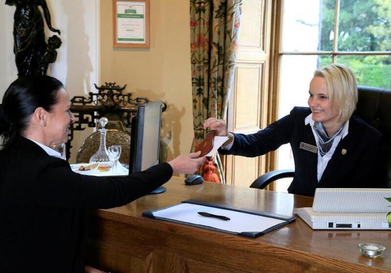 فندق Macdonald Pittodrie House