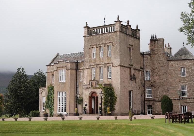 فندق Macdonald Pittodrie House