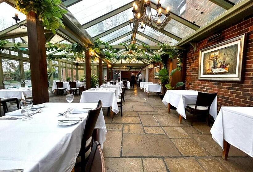 ホテル Marsh Farm