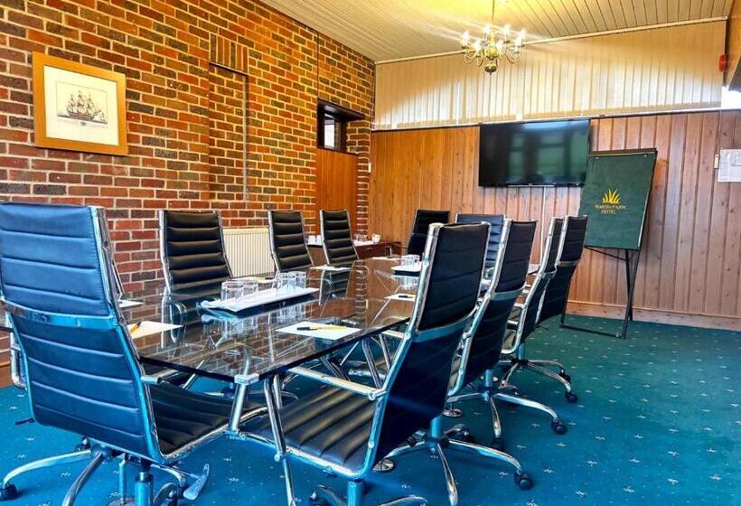 ホテル Marsh Farm