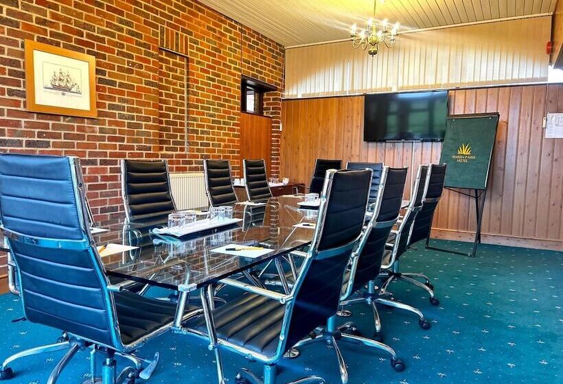 ホテル Marsh Farm