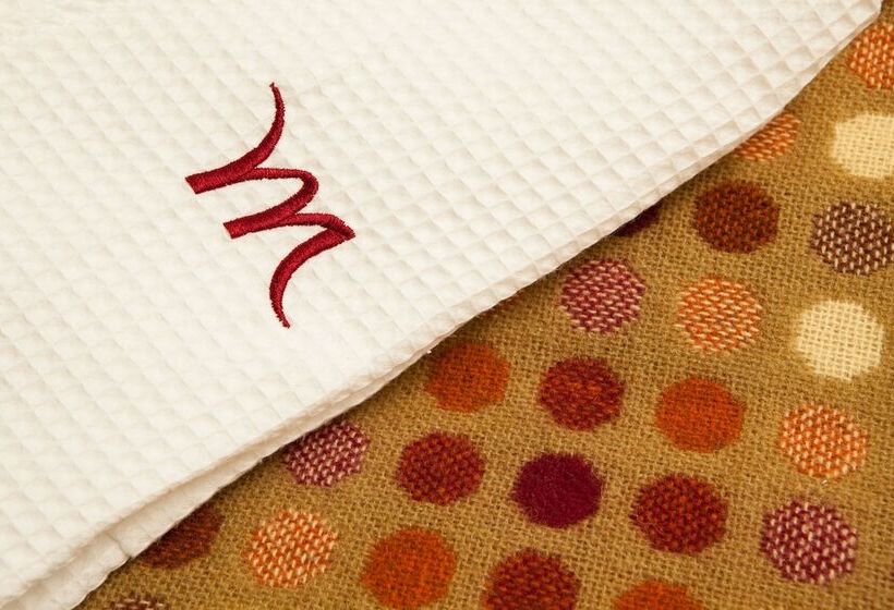 בית מלון כפרי Mercure Livingston