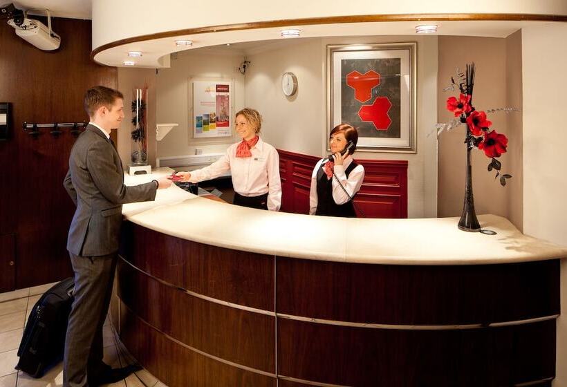 בית מלון כפרי Mercure Livingston