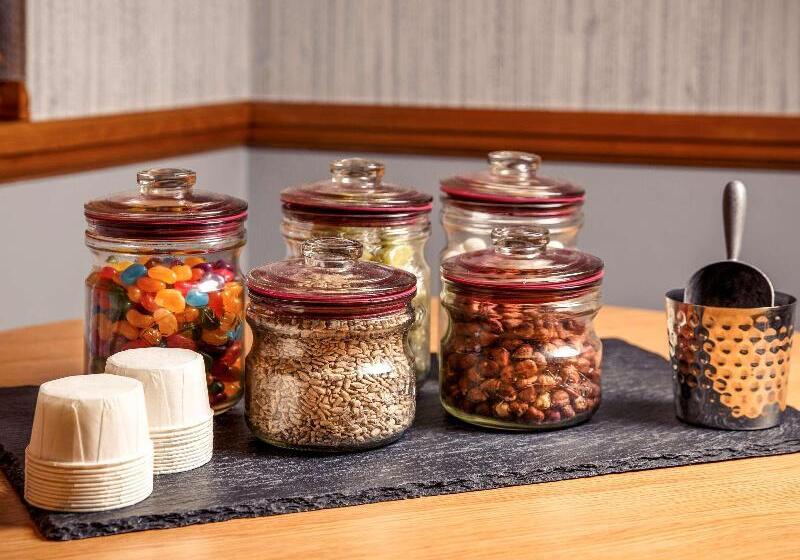 בית מלון כפרי Mercure Livingston