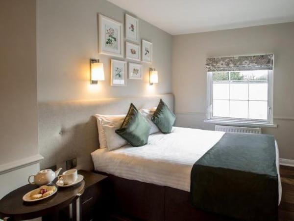 Отель Millbrook Lodge