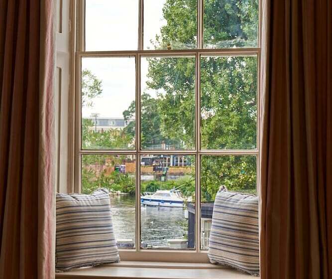 فندق The Mitre, Hampton Court