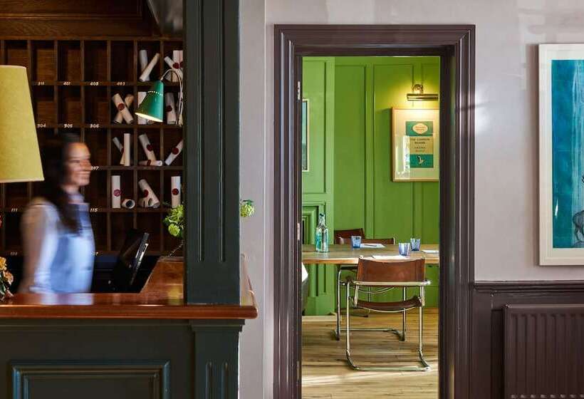 فندق The Mitre, Hampton Court