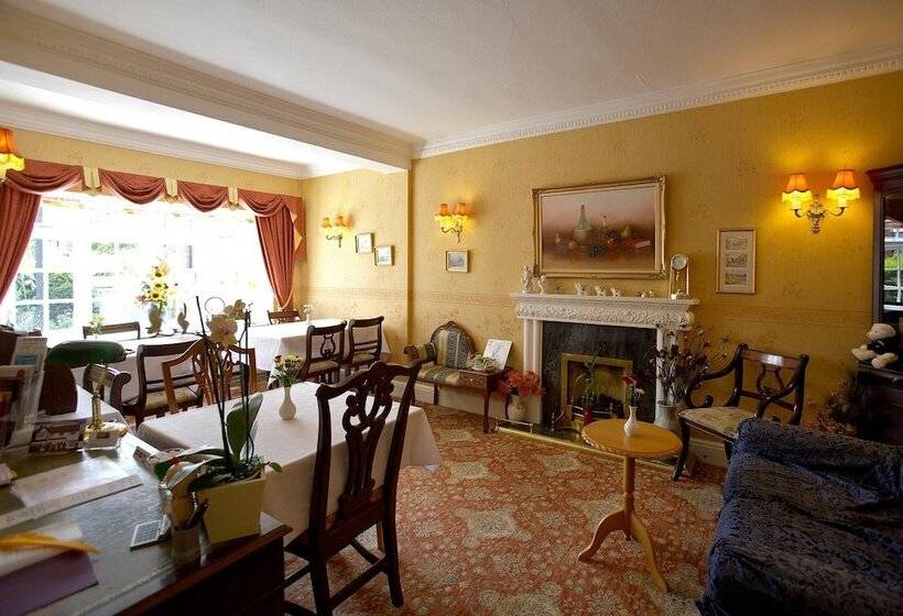 ホテル Moonraker House