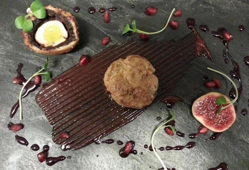 Отель The Mount Royale