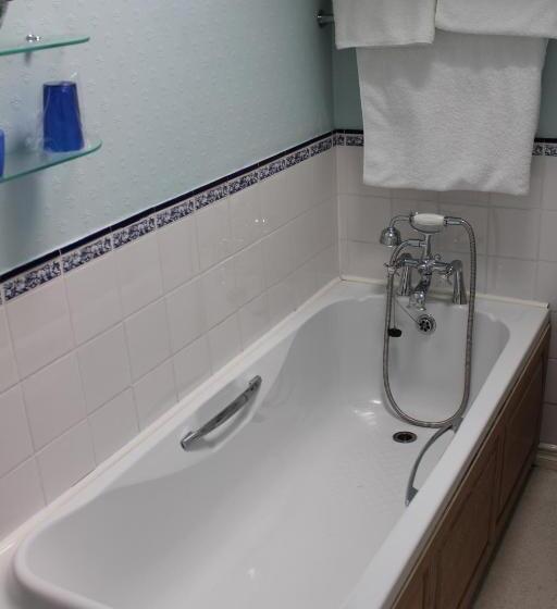 فندق Moyness House