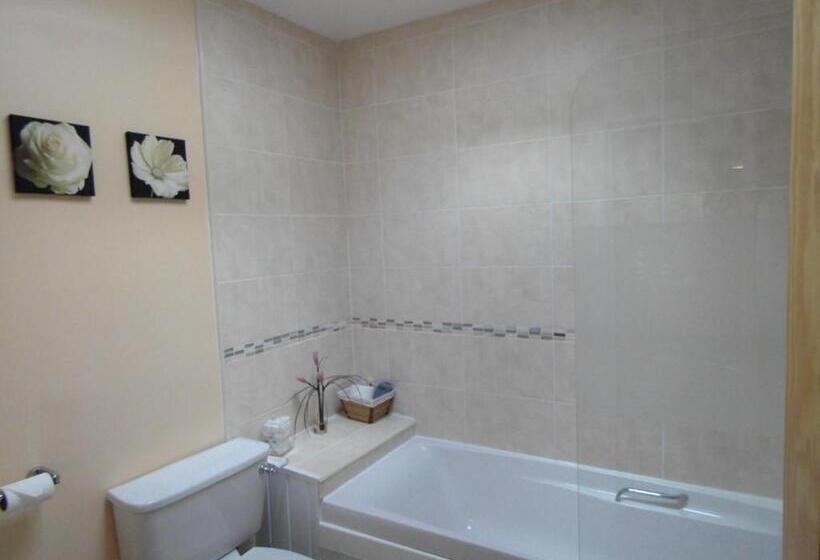 فندق Moyness House