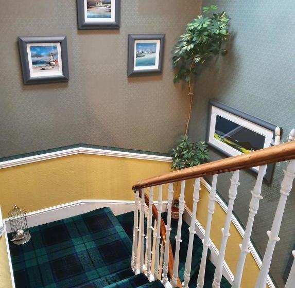 فندق Moyness House