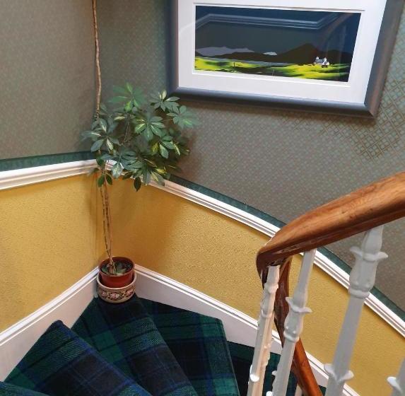 فندق Moyness House