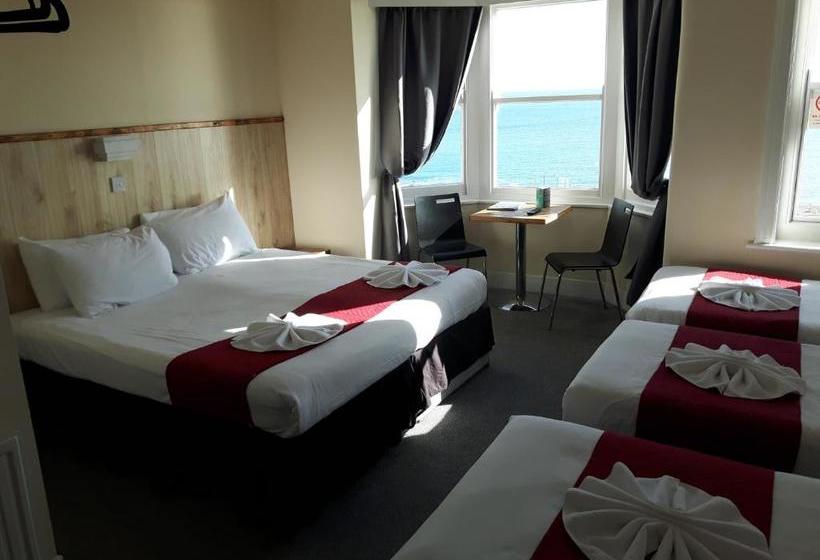 Отель New Madeira Seafront