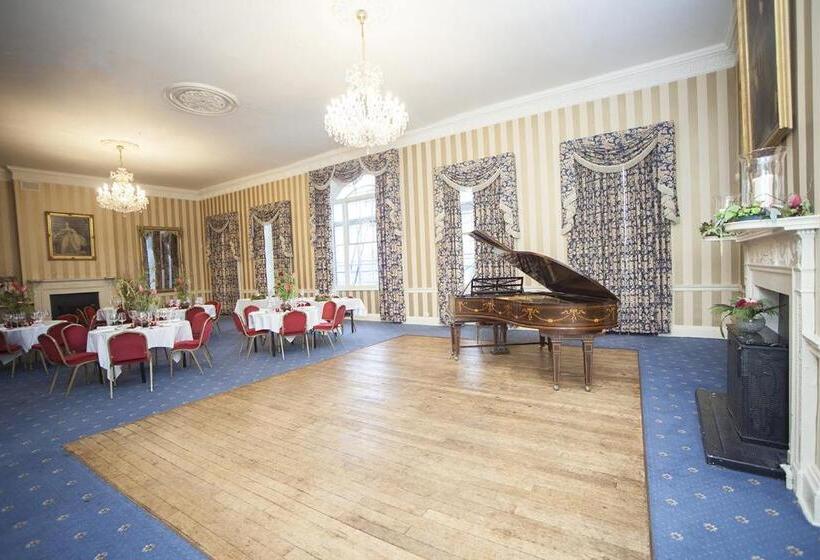 Отель Norfolk Arms