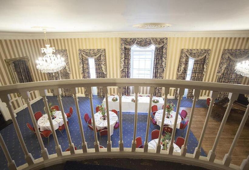 Отель Norfolk Arms