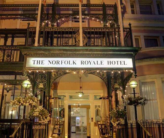 Отель Norfolk Royale