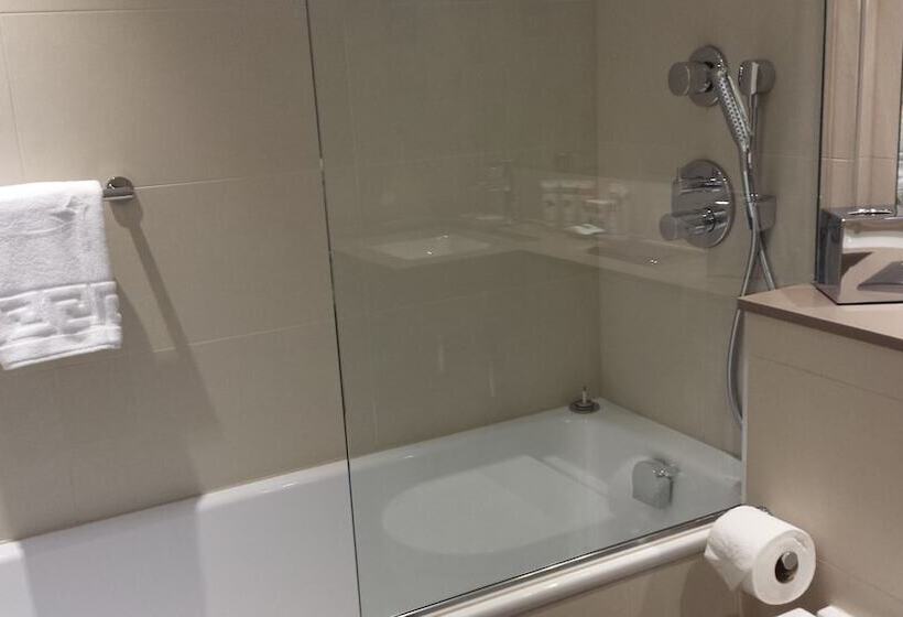 هتل Norfolk Towers Paddington