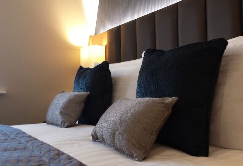 هتل Norfolk Towers Paddington