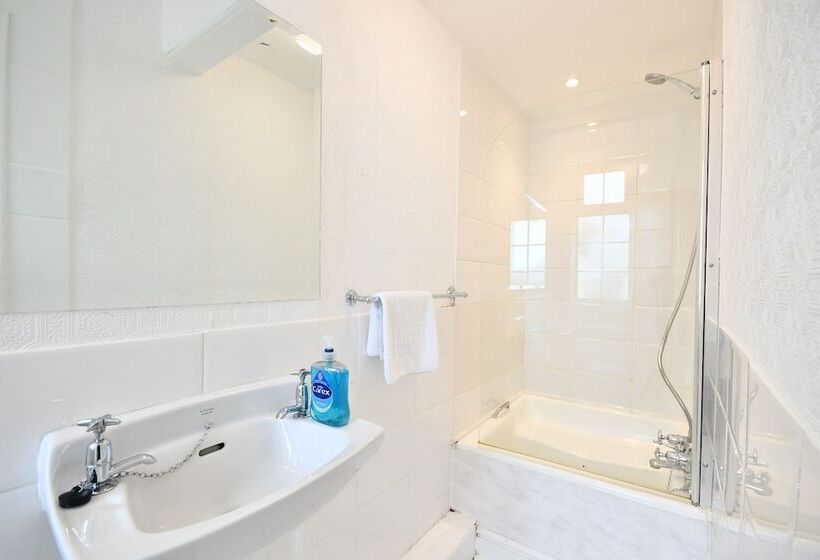 فندق Northop Hall