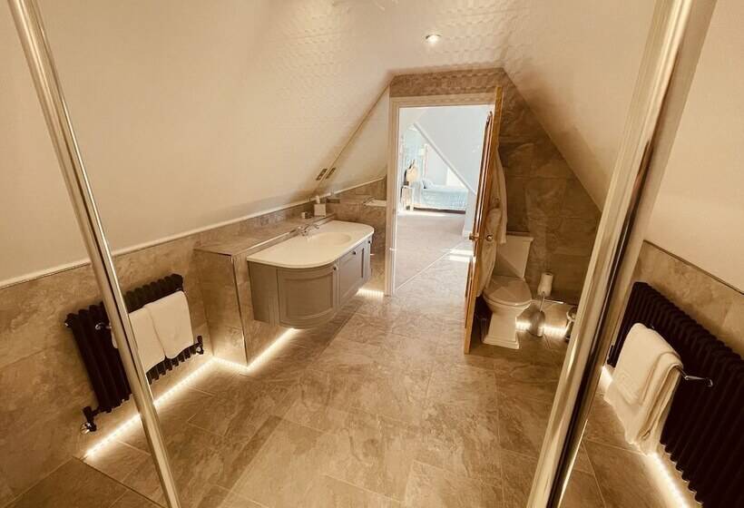 فندق Nuthurst Grange Country House