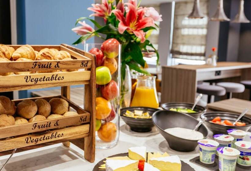 فندق Oliver Plaza