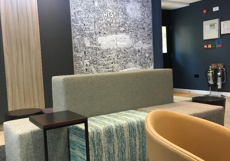 فندق Oliver Plaza