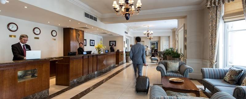 هتل Park International