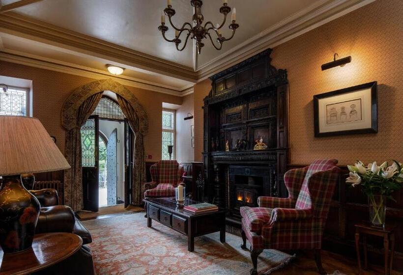 Отель Penmaenuchaf