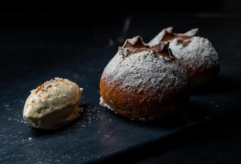 Отель Penmaenuchaf