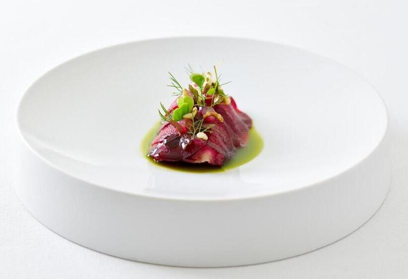 Отель Penmaenuchaf