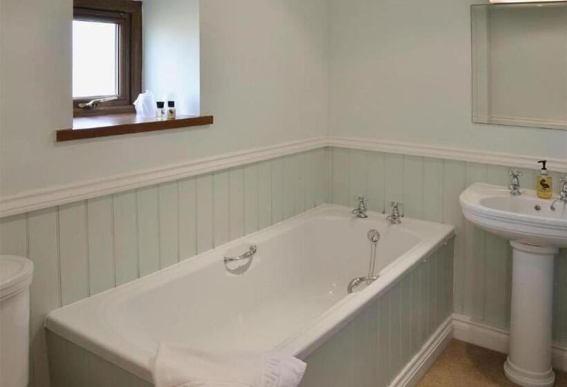 בית מלון כפרי Penmorvah Manor