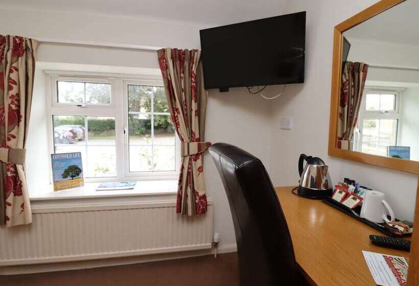 酒店 Pettifers Freehouse