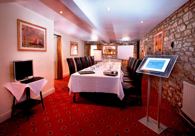 فندق Pettifers Freehouse