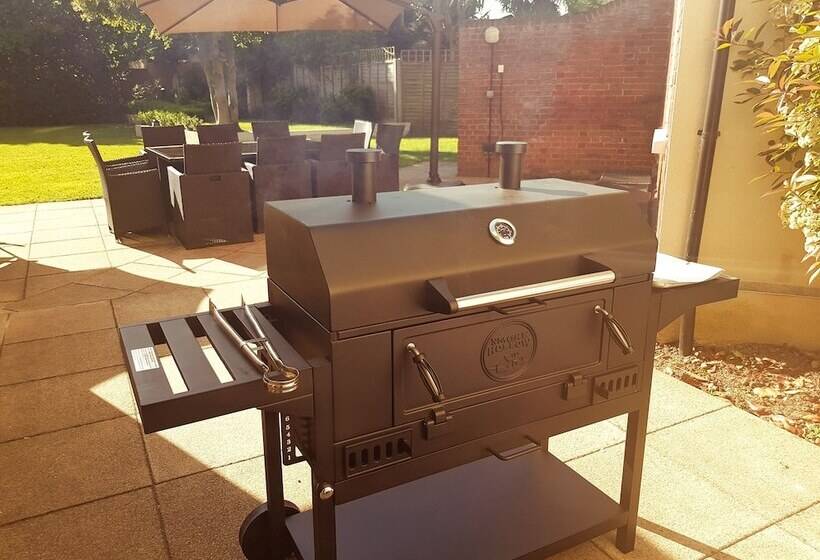 Stanwell Hotel By Mercure