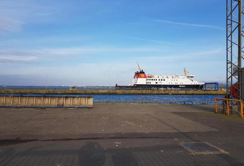 בית מלון כפרי The Anchorage