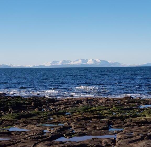 בית מלון כפרי The Anchorage