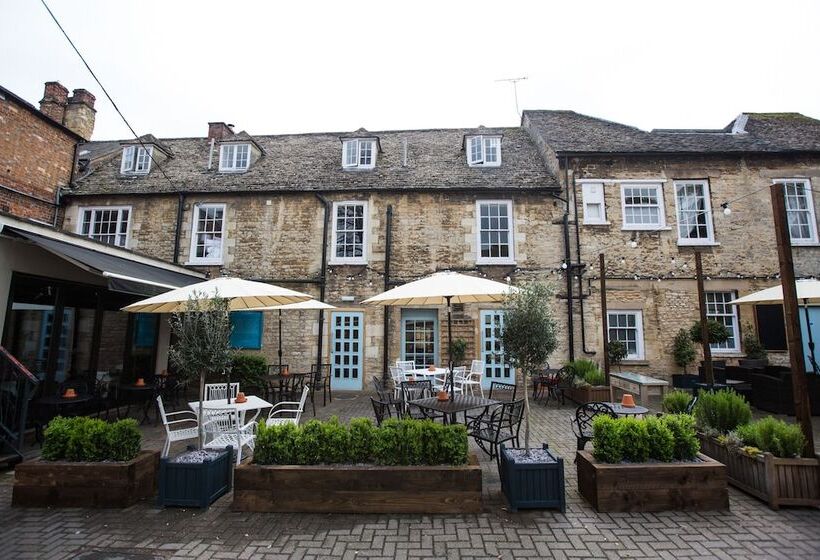 ホテル The Blue Boar