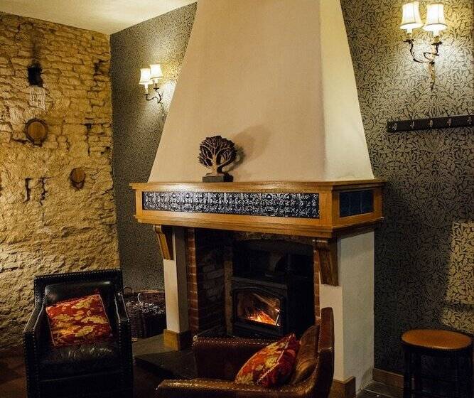 ホテル The Blue Boar