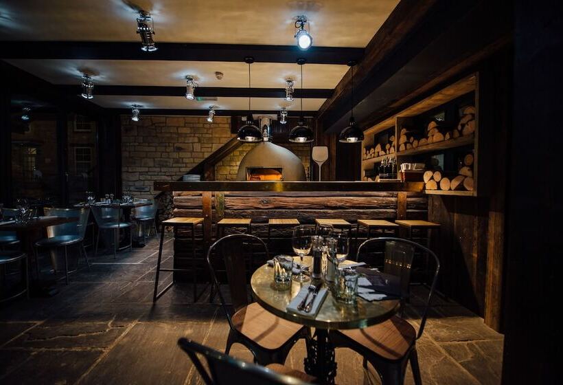 ホテル The Blue Boar