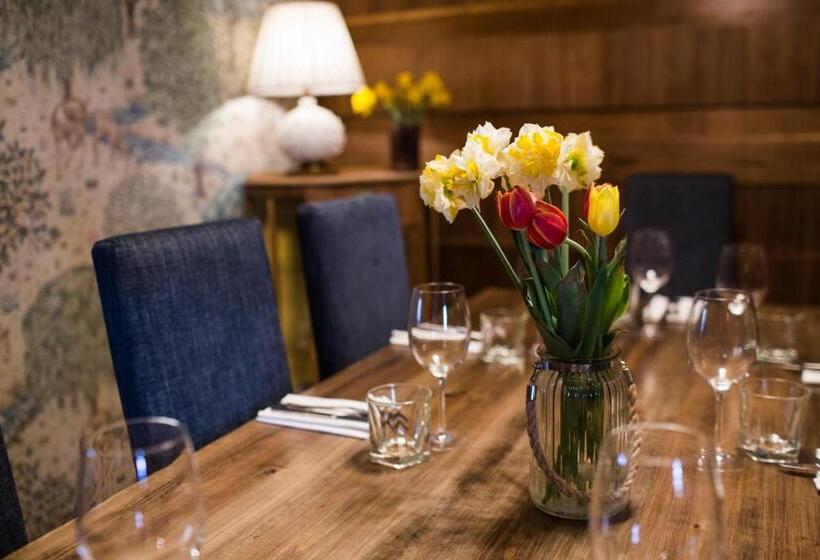 ホテル The Blue Boar