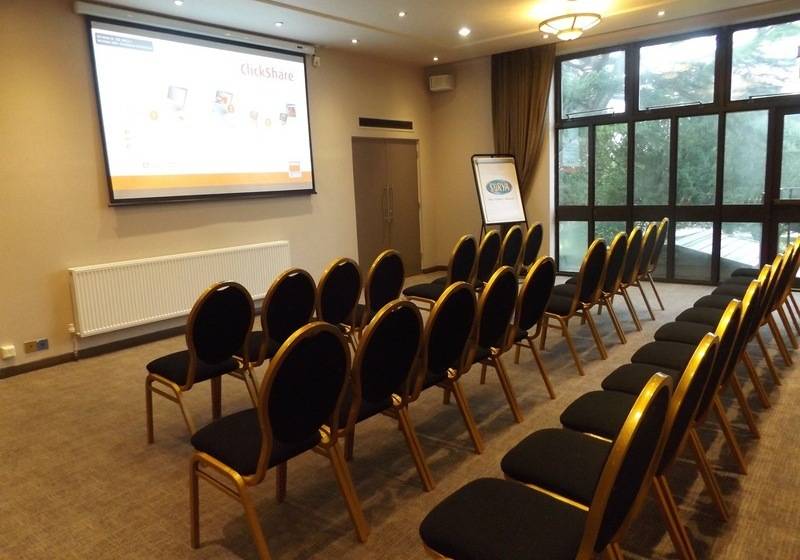 Hogs Back Hotel & Spa