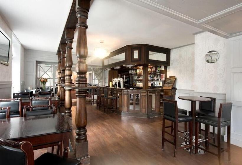 Отель The Imperial Crown